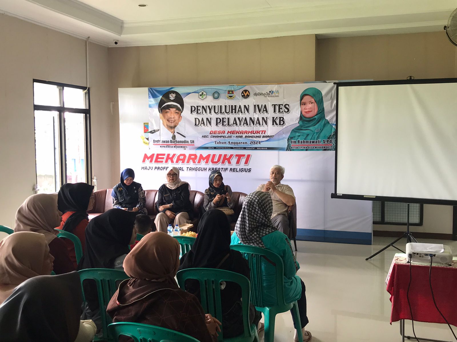 Penyuluhan IVA & TES Pelayanan KB PKK DESA MEKARMUKTI